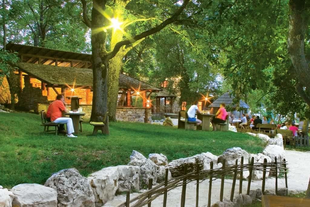 Farm Stay Cardaklije Kulen Vakuf Zewnętrze zdjęcie