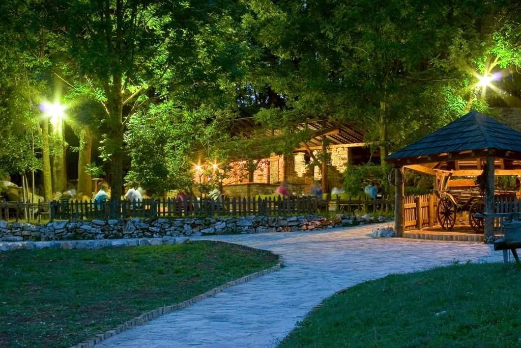 Farm Stay Cardaklije Kulen Vakuf Zewnętrze zdjęcie