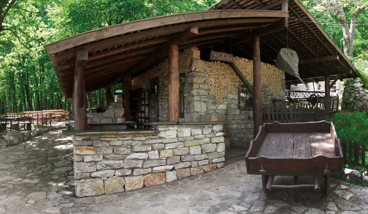 Farm Stay Cardaklije Kulen Vakuf Zewnętrze zdjęcie
