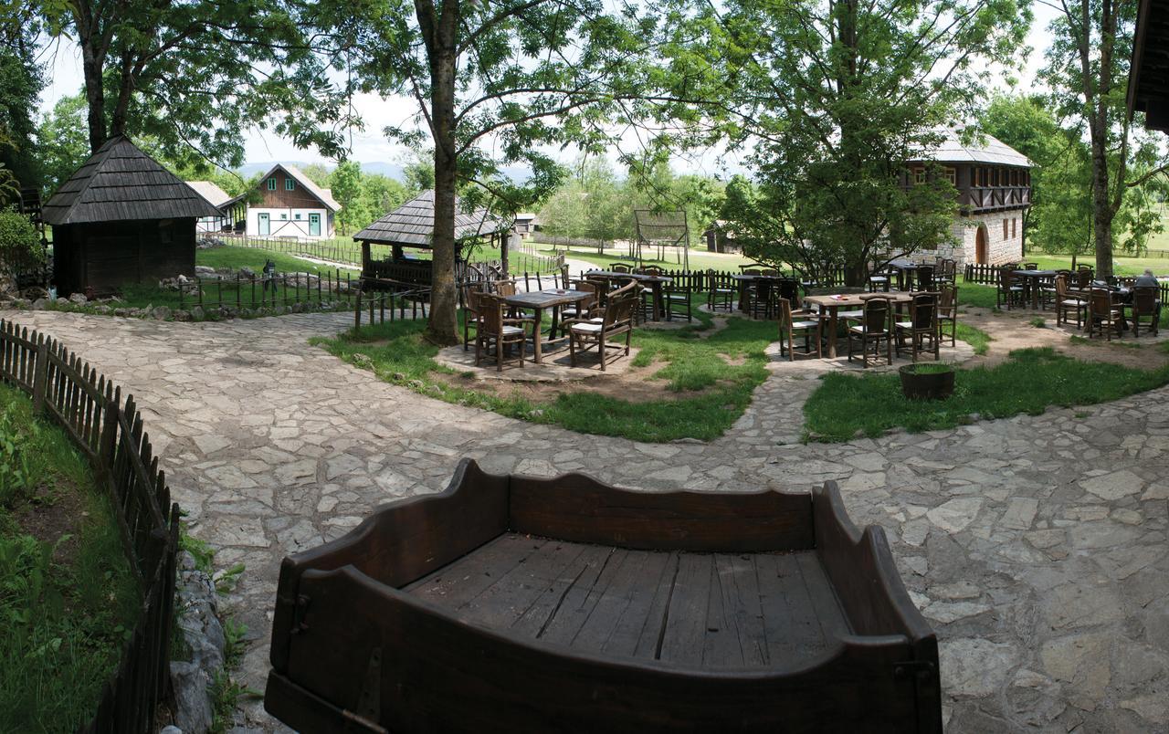 Farm Stay Cardaklije Kulen Vakuf Zewnętrze zdjęcie